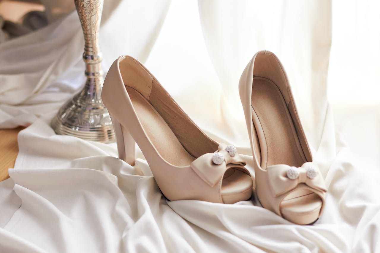 Buty Carinii – modne i wygodne obuwie dla każdej kobiety